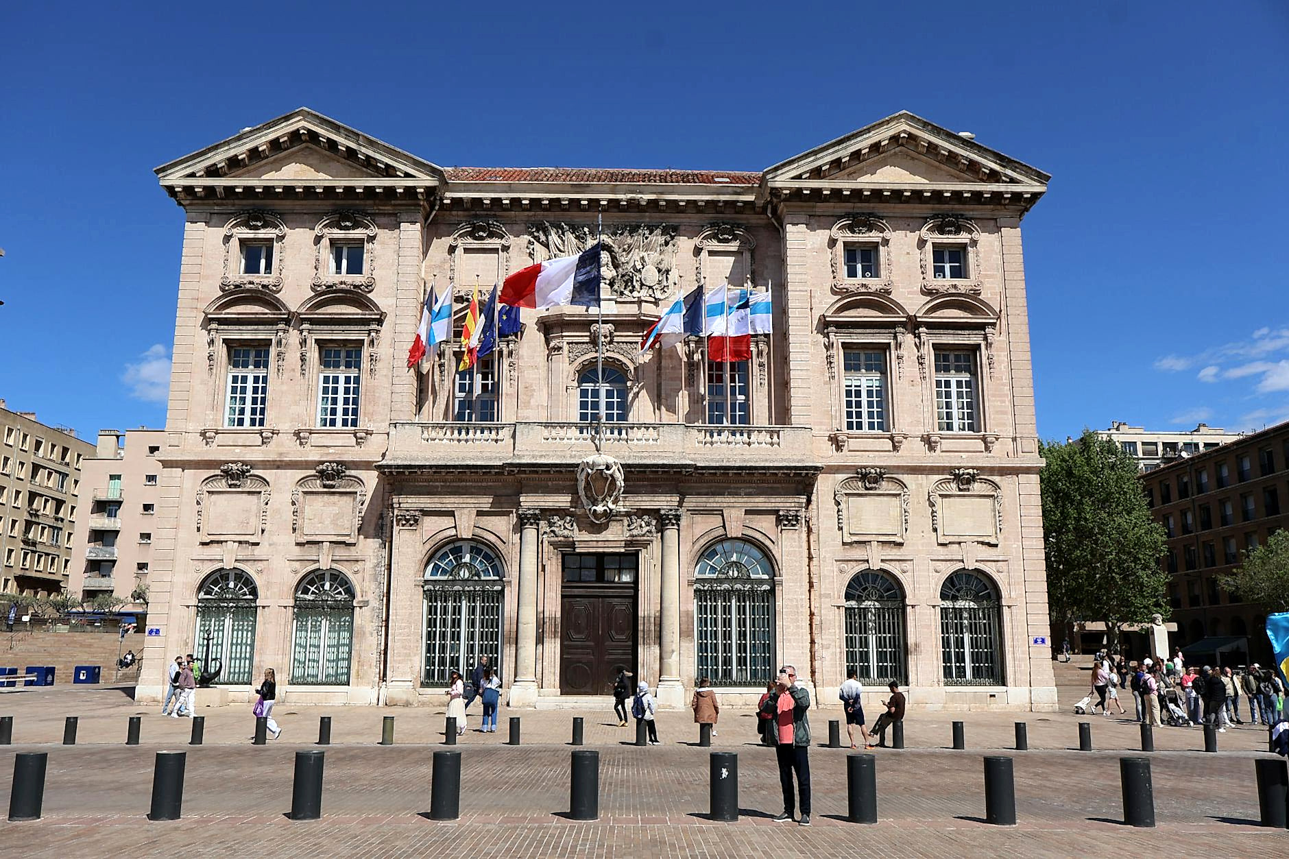 Lamont Suspends Farm Equipment Tax After Grower Pressure